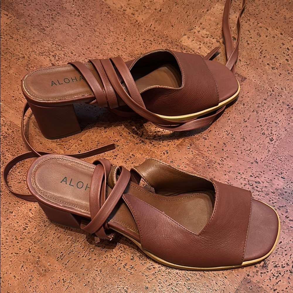 ALOHAS Brown Leather Block Heel Wrap Sandals